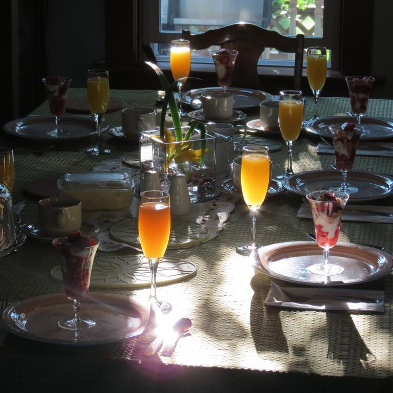 Phoenix House B&B Stettler Esterno foto